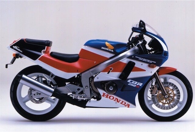 HONDA CBR250R mc19